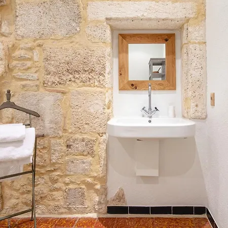 Bed & Breakfast Prieuré Notre-dame