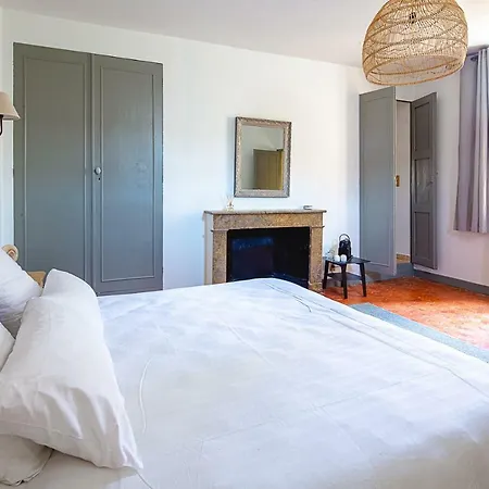Bed & Breakfast Prieuré Notre-dame Montfrin